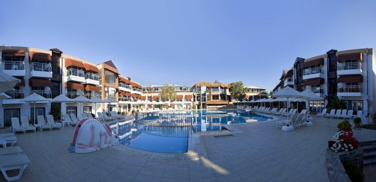 Bitez Risa Hotel Buitenkant foto