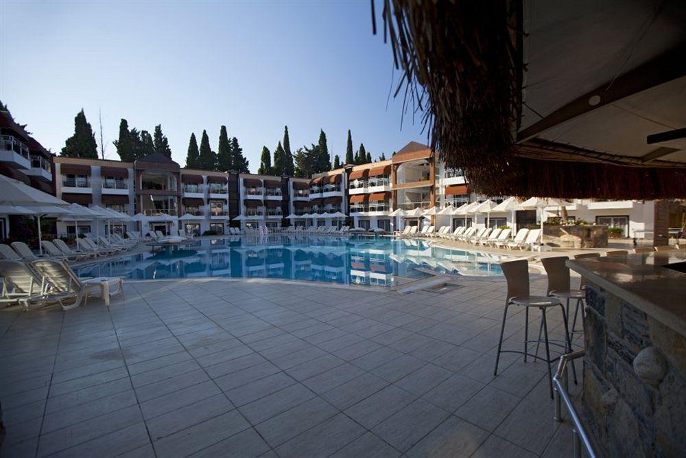 Bitez Risa Hotel Buitenkant foto
