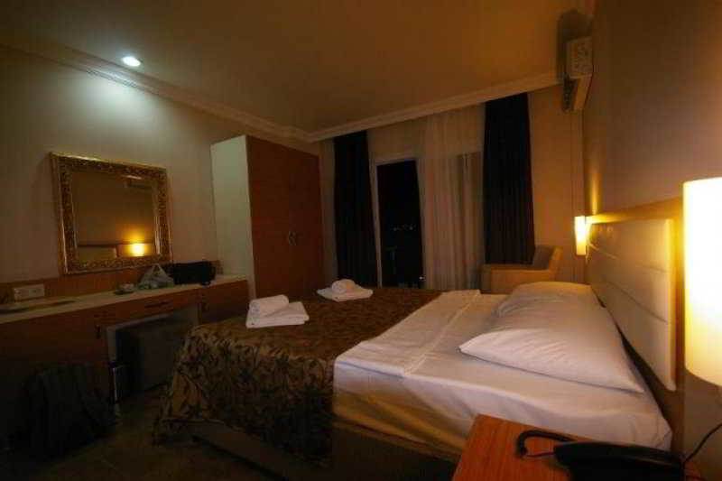 Bitez Risa Hotel Buitenkant foto