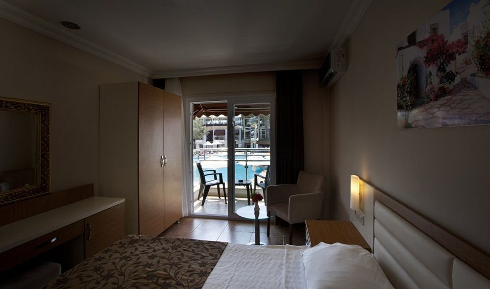Bitez Risa Hotel Buitenkant foto