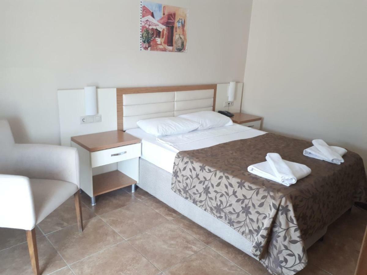 Bitez Risa Hotel Buitenkant foto