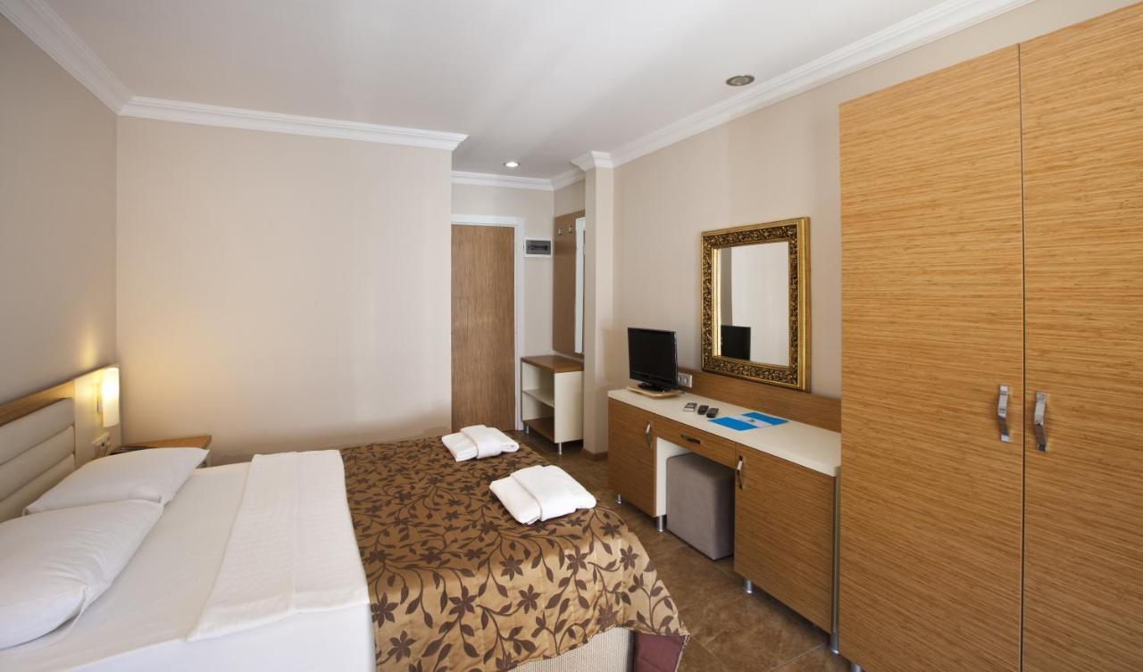 Bitez Risa Hotel Buitenkant foto