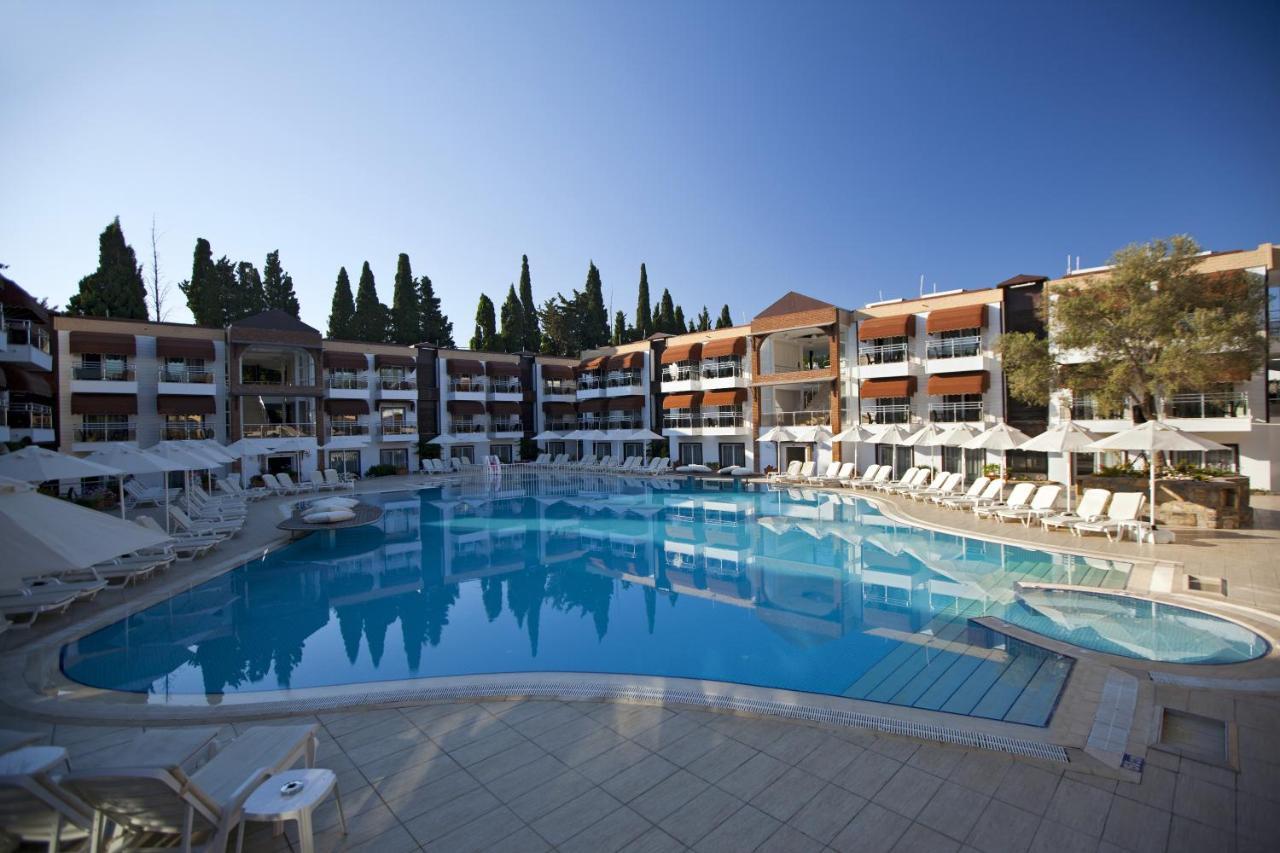 Bitez Risa Hotel Buitenkant foto