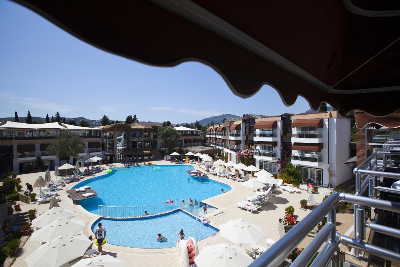 Bitez Risa Hotel Buitenkant foto