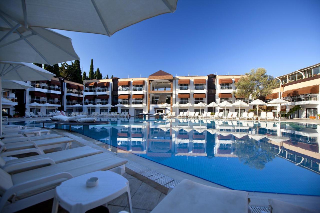 Bitez Risa Hotel Buitenkant foto